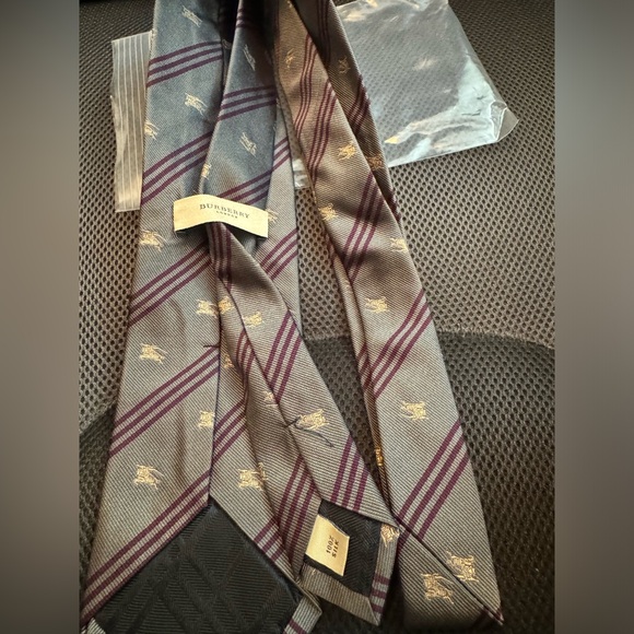 Burberry Mens Tie - Picture 5 of 8